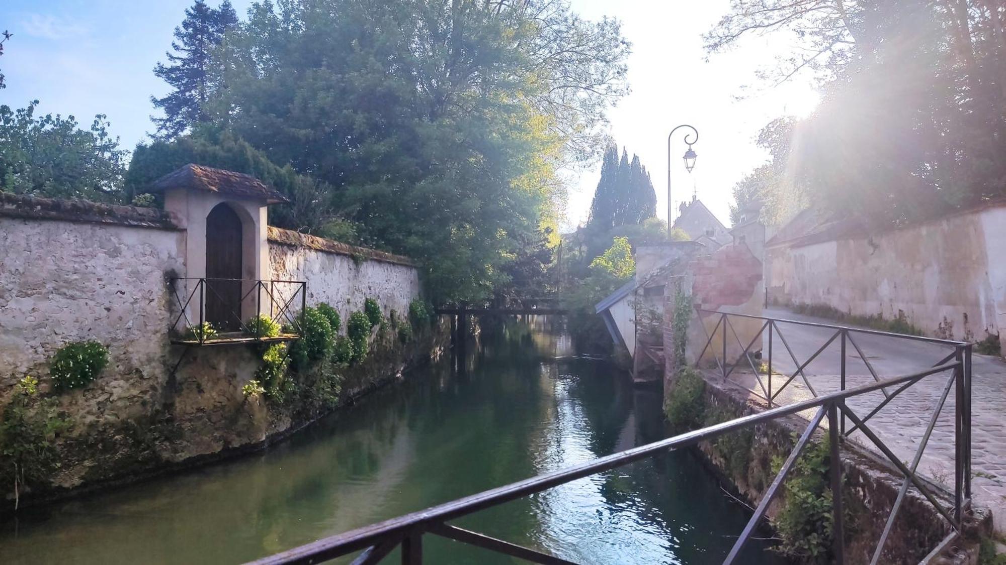Romantic Room - Studio Jardin - Proche Disneyland Paris Crecy-la-Chapelle Luaran gambar